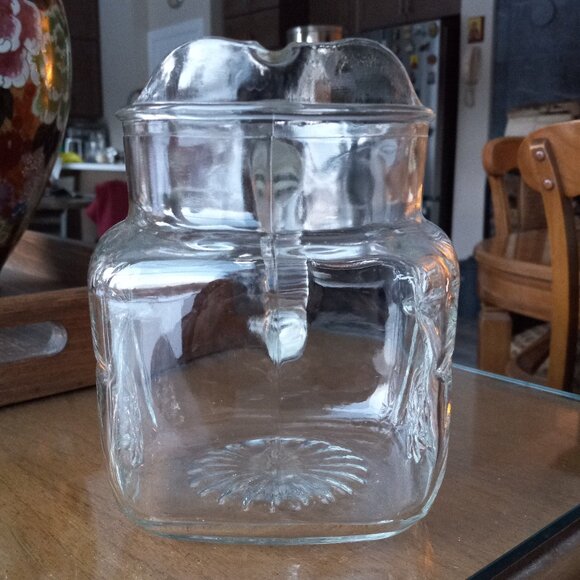 Vintage Anchor Hocking Clear Starburst Pattern Square Pitcher - Picture 5 of 16
